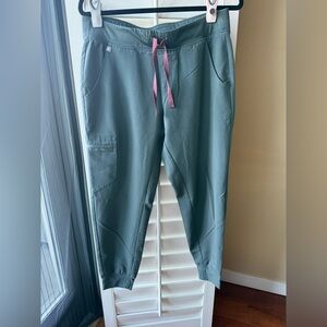 Bonsai Figs medium petite Zamora joggers high waisted